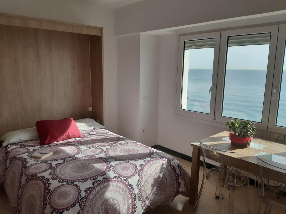 Malagueta Beach Apartment Malaga Bagian luar foto