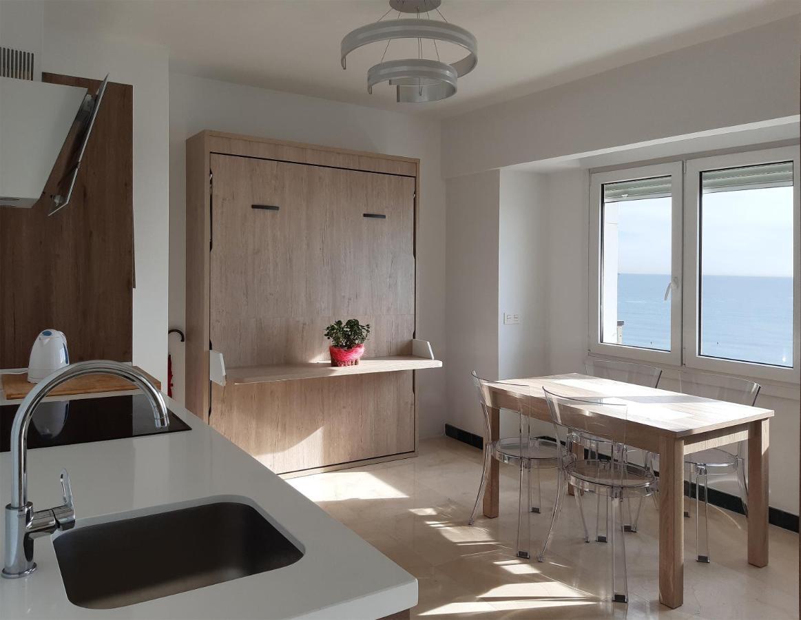 Malagueta Beach Apartment Malaga Bagian luar foto