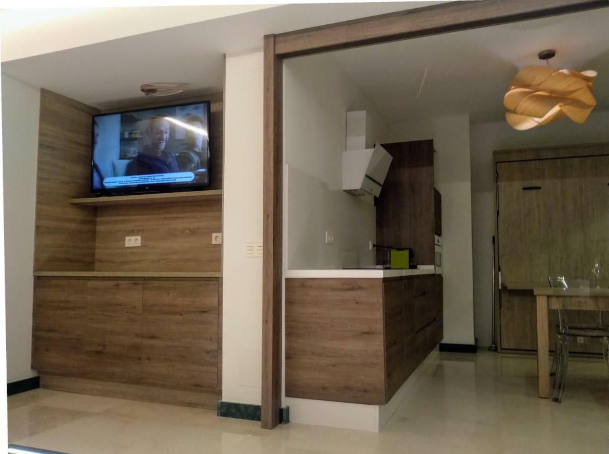 Malagueta Beach Apartment Malaga Bagian luar foto