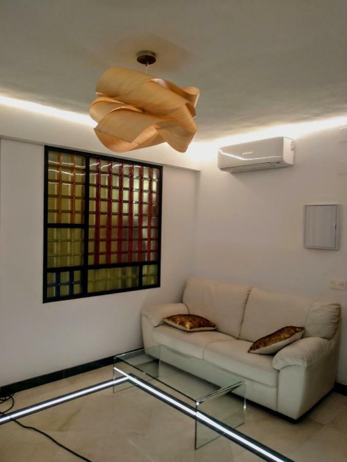 Malagueta Beach Apartment Malaga Bagian luar foto